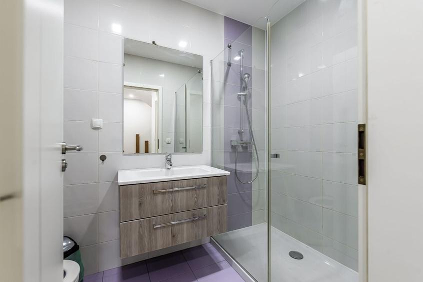 Casa spatioasa de vanzare &icirc;n Bujac , 3 bai, 5 camere, super pret! - 13