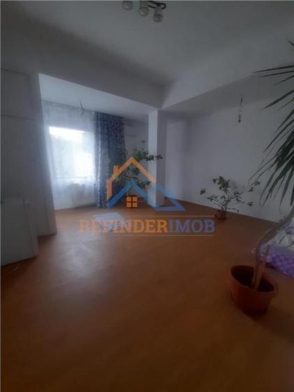 Garsoniera spatioasa zona Salaj - 2