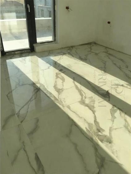 GIROC - 3 CAM - DECOMANDAT - 2 BAI - TERASA 30MP - LOC PARCARE - BLOC NOU - 4