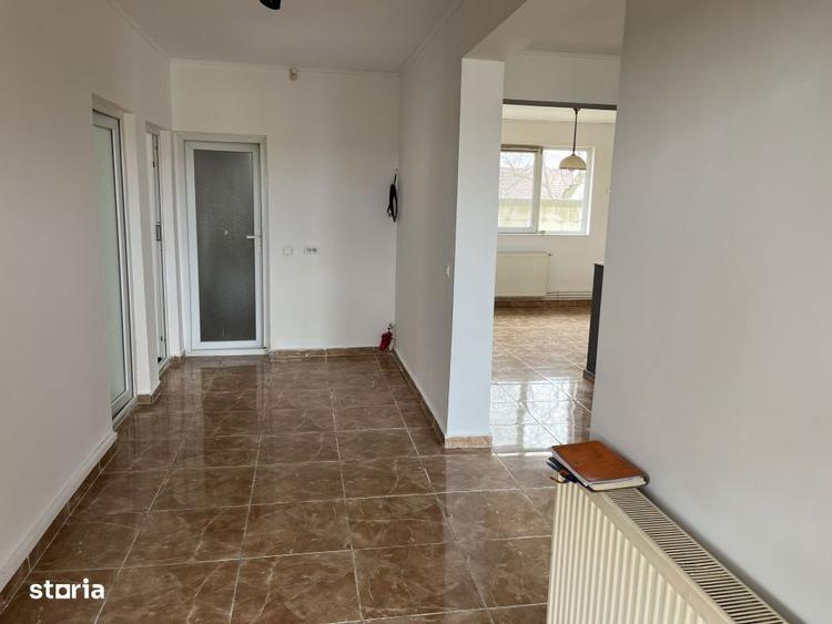 Oportunitate! Casa la sol 3 camere, zona deosebita, Valu lui Traian! - 6