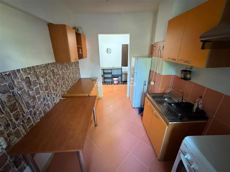 Apartament cu 2 camere semidecomandat în Gară Apartament cu 2 camere semidecomandat în Gară