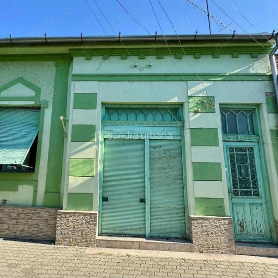 Casa + spatiu comercial Or. Pancota zona centrala PRET REDUS CU 15% Casa + spatiu comercial Or. Pancota zona centrala PRET REDUS CU 15%