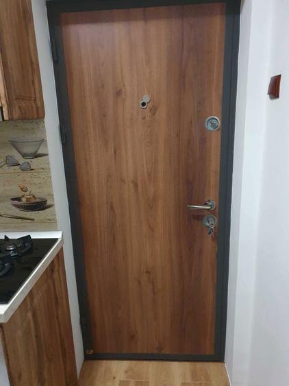 Vand garsoniera recent renovata - 1