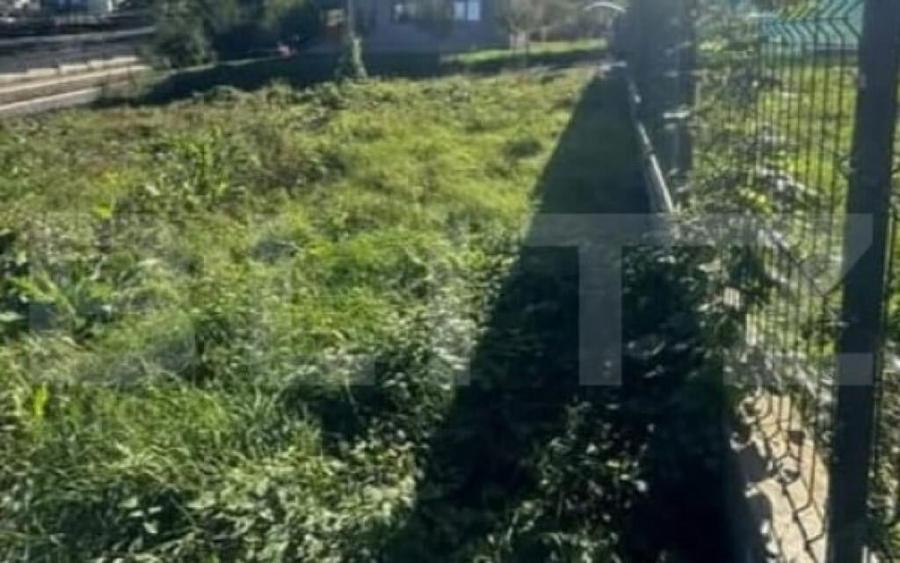 Teren 400 mp intravilan, strada principala, 2 deschideri, To - 1