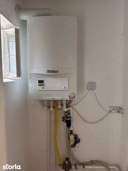 De vanzare apartament cu 2 camere ?i 2 balcoane, in zona Scolii nr 5 - 3