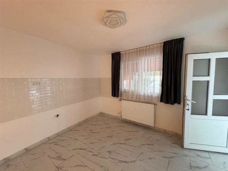 Vanzare vila P+1+Pod | Dobroesti - Parc Gheorghe Dascalu | constructie 2006 | - 30