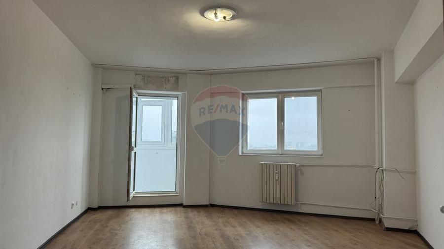 Apartament cu 4 camere de vânzare în zona 13 Septembrie - 14