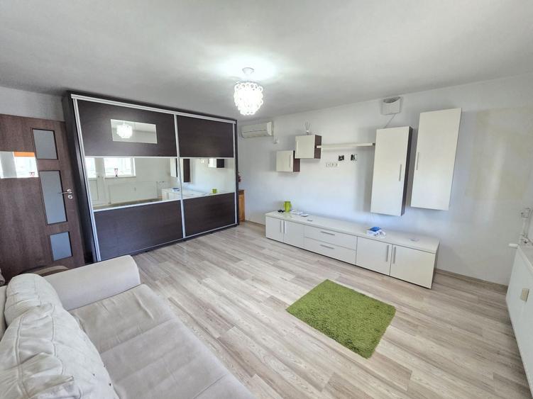 Brancoveanu / 6 Minute Metrou / Garsoniera la cheie - 3