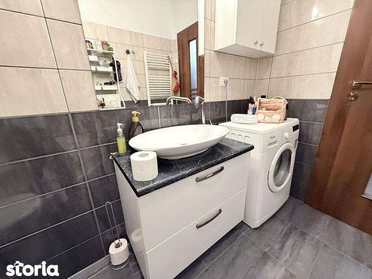 Apartament penthouse - 3 cam,2 bai, terasa mare , 2 locuri de parcare - 7