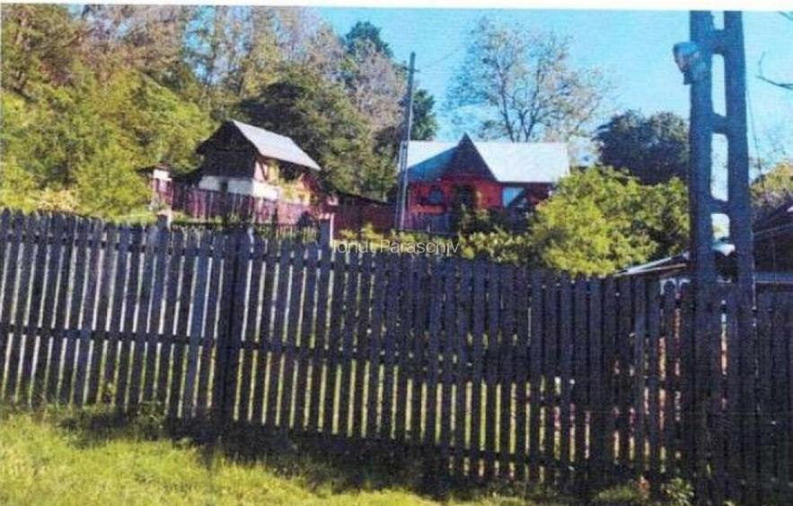 Casa si teren Malureni, cota parte 3/8, ID: R2617738