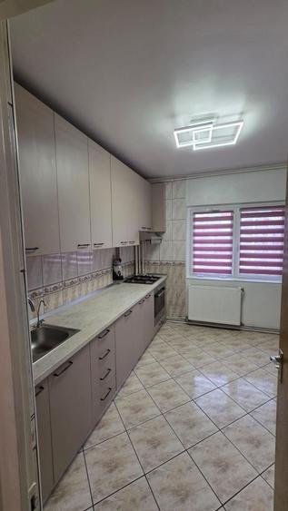 Apartament 3 camere de inchiriat, parcare ADP, zona 13 Septembrie - 8