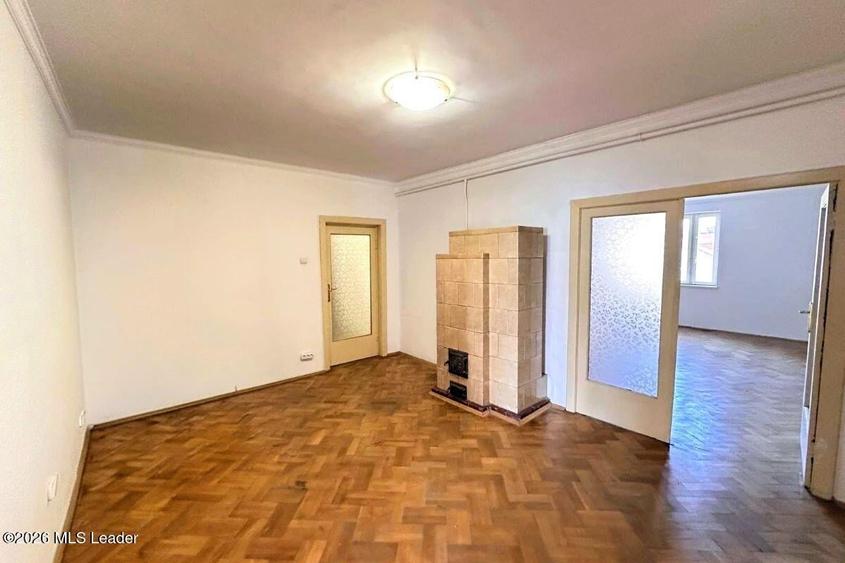 	B-dul Carol I nr. 59, 188 mpu, etaj 3, 6 camere, bloc mic - 19