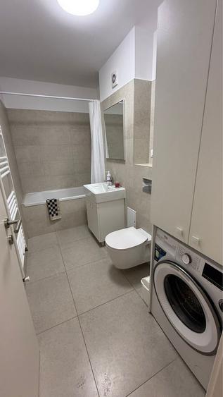 Proprietar inchiriez garsoniera Tractoru - 3