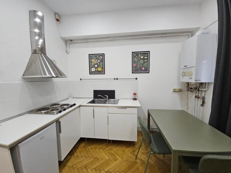 Garsoniera dubla situata pe str Batistei chiar langa gura de metrou Universitate - 5