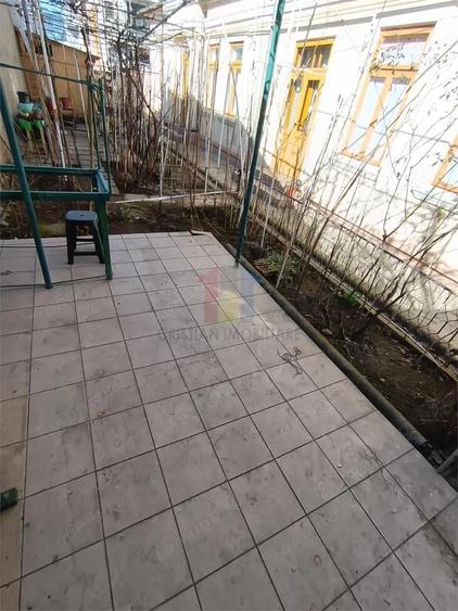 Casa pretabila 2 familii, 6 camere, teren 390 mp, zona Centrala - 7