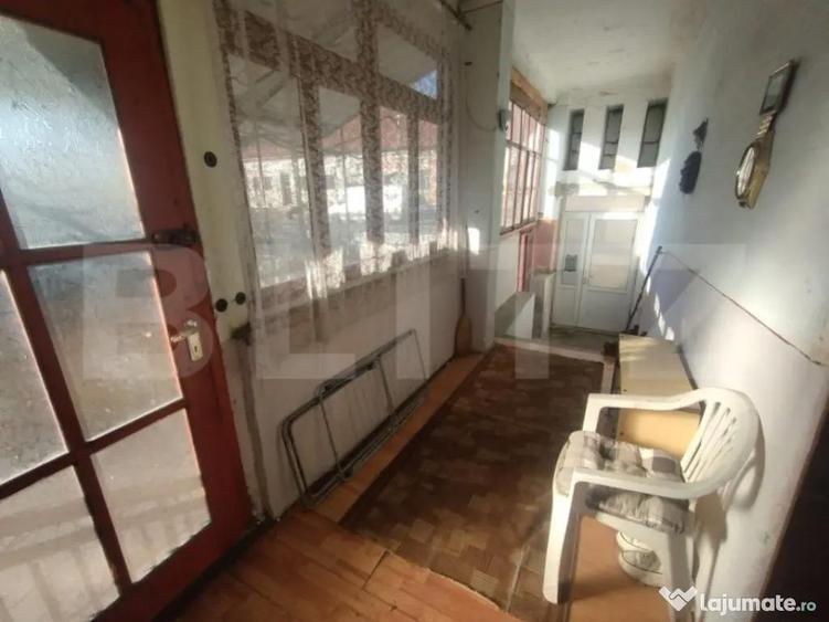 Casa renovabila, 120 mp utili , teren 300 mp intravilan, Liv - 5