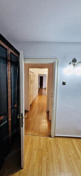 Apartament 3 camere, confort I, 75 mp utili, centrala proprie, 2 balcoane, vis- -vis de Iulius - 9