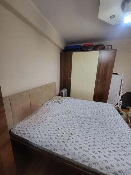 Apartament 5 camere,suprafata mare, curte, bloc 2006 - 4 nivele, Decebal, metrou - 10