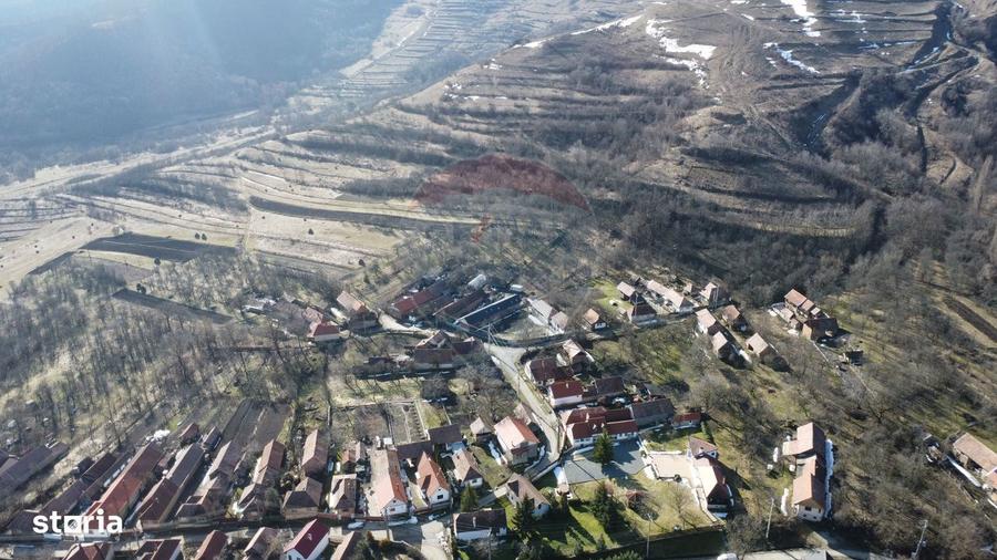 Casa din piatra la poalele Bedeleului Izvoarele, Alba - 17