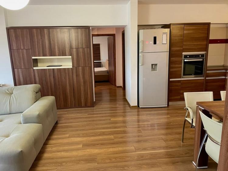 Apartament cu 3 camere- Podul de fier-Bloc Nou - 4
