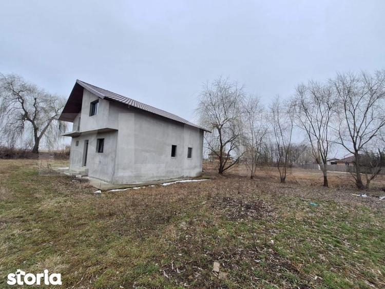 Lazuri casa indiciduala la rosu - 2