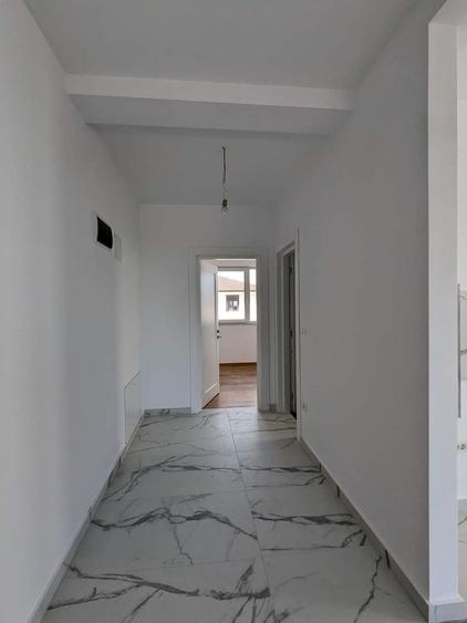 GRADINA 50 mp. Aproape de Zone2 si Mega Image. Decomandat. - 9