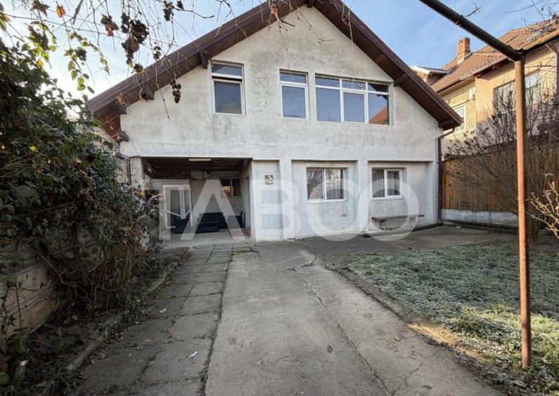 Casa de vanzare 4 camere 160 mpu teren liber 146 m zona Cet - 5