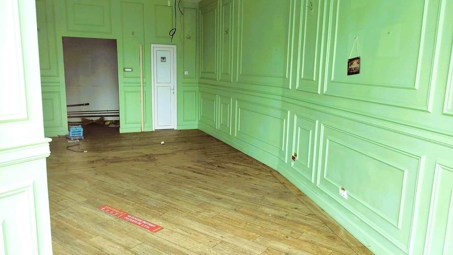 Piata 1 MAI,supervad,magazin 46 mp, open space,plata anticipata 2 luni - 2