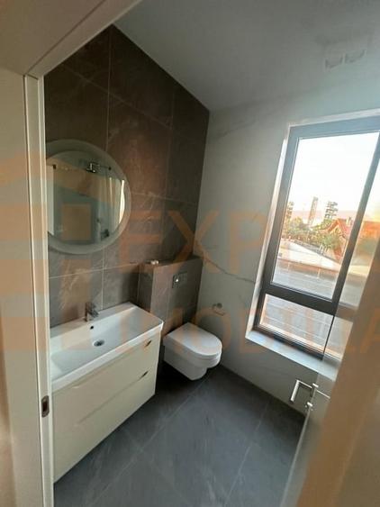 Vila deosebita de vanzare - zona Mamaia Nord pe malul lacului - 13