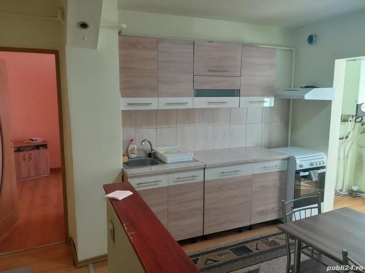 Apartament cu 2 camere decomandat etaj 2 - 4