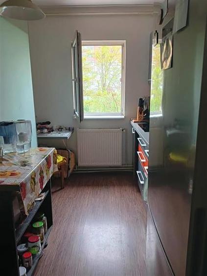 Apartament 3 camere etajul 2 zona Astra- Carpatilor - 4