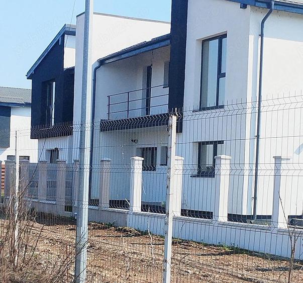 Casa Duplex P+1 cu curte Otopeni, zona 23 august - 1