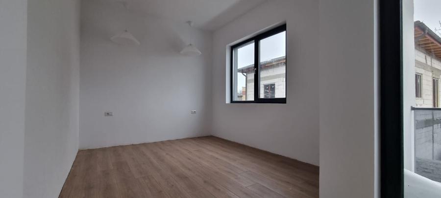 Reședință Modernă cu Finisaje Distinse - 9