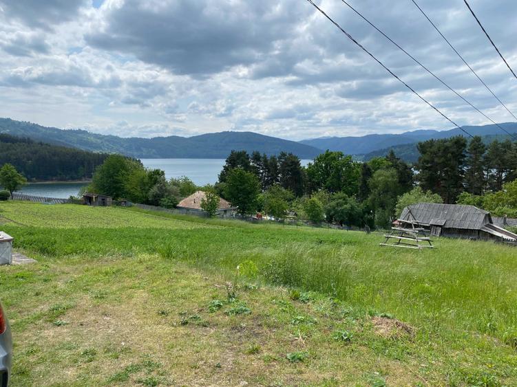 Teren de vanzare lac Bicaz/Izvorul Muntelui intravilan cu acces la lac - 1