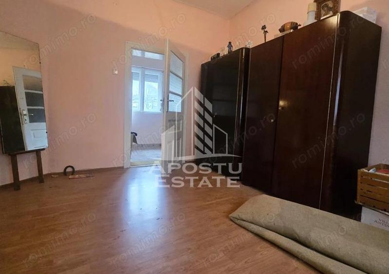 Casa 4 camere doua corpuri in Micalaca - 4