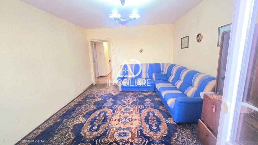 De vânzare, apartament cu 3 camere și terasă proprie, zona centrală - 9