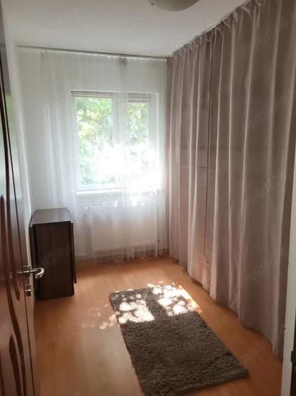 Proprietar inchiriez apartament cu trei camere semidecomandat - 4