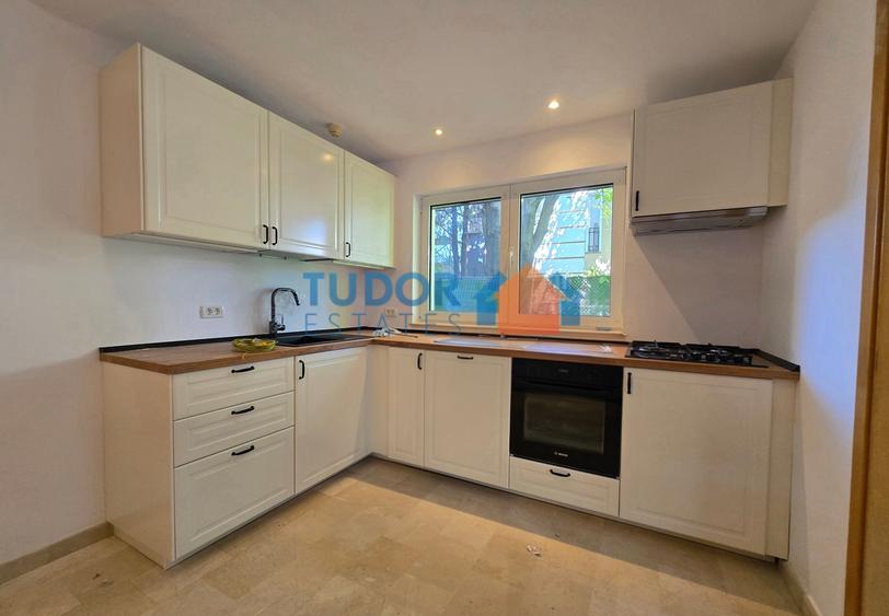 Fully Renovated 5 Bedroom Family Villa with Garden & Pool – North Bucharest - 4