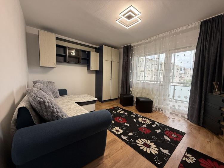 Apartament 1 camera 50 mp cu centrala proprie etajul 3/4 - 5