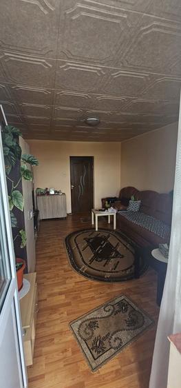 Apartament 2 camere, decomandat - 1