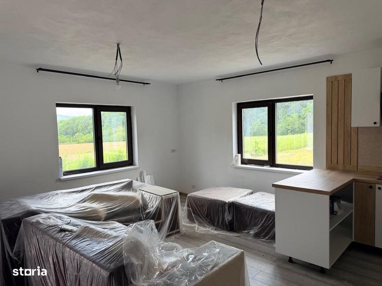 Casă cu 4 camere cu Teren 200 Mp în Dărmănești