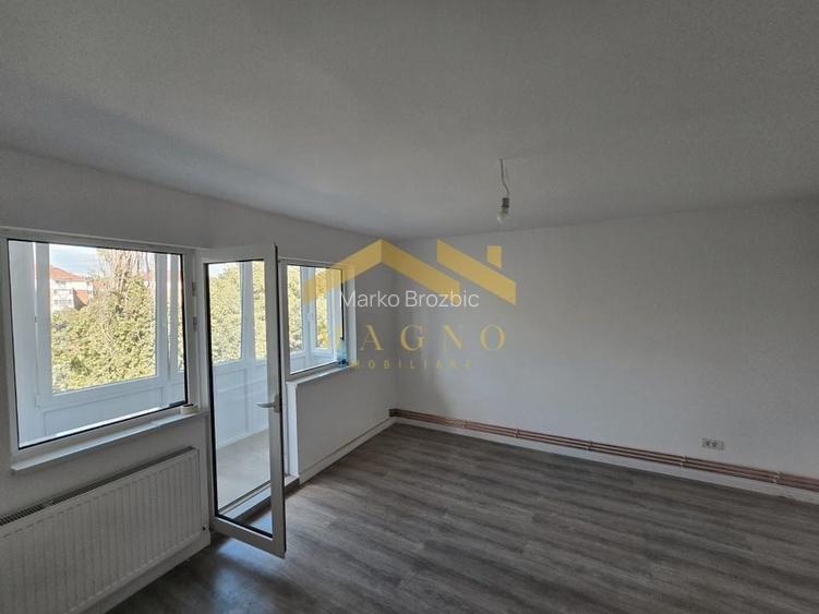 Apartament cu 4 camere de vanzare, Zona Malul Muresului/Praporgescu