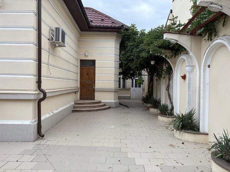 Casa de Vanzare Zona Centrala - 4