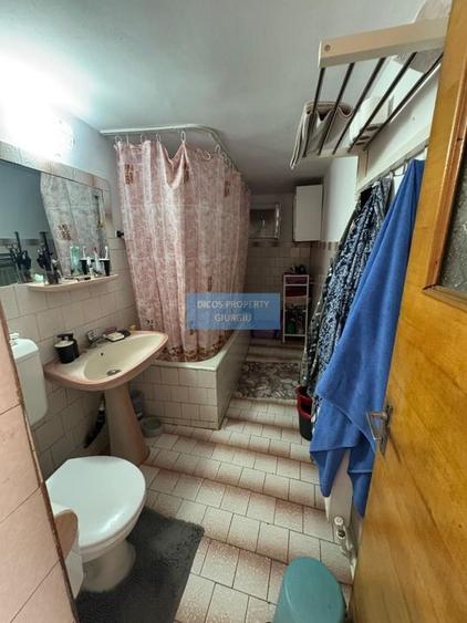 Casă cu 4 camere de vânzare – Str. I. C. Brătianu - 4