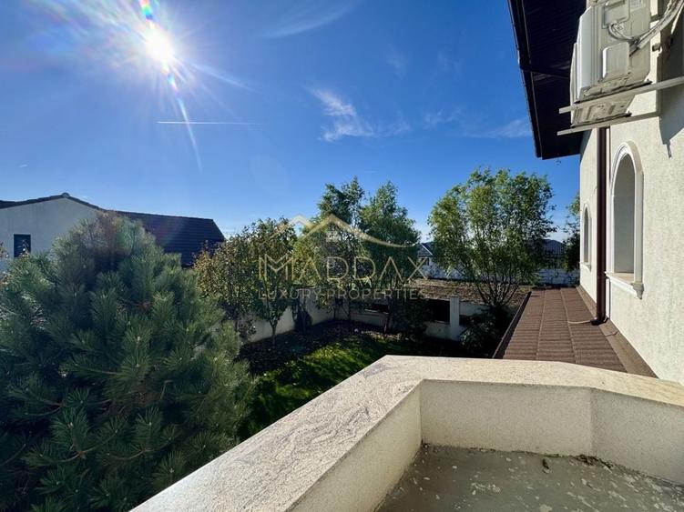 Vila cu 5 camere *420mpc* // 800mp teren // Corbeanca - Tamasi - 23