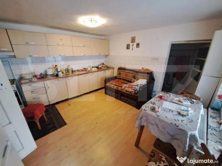 Vand casa cu teren generos Halchiu, aproape de Bra?o - 8