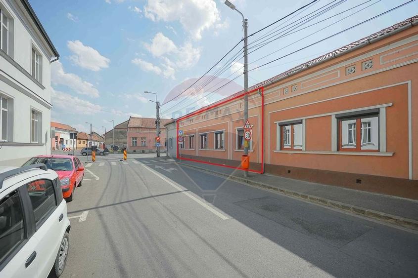 De vanzare Apartament cu 4 camere, langa Podul Centenarului - 40