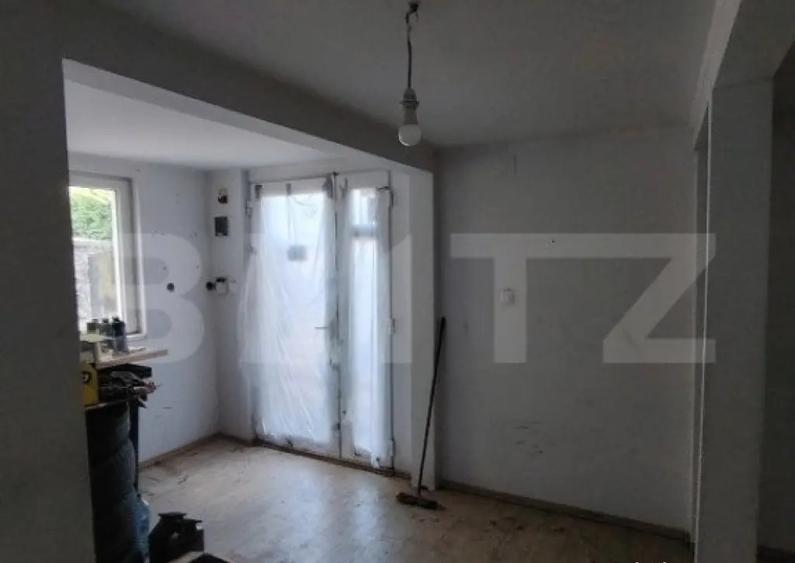 Casa deosebita cu 3 camere si spatiu comercial in Sangeorgiu - 15