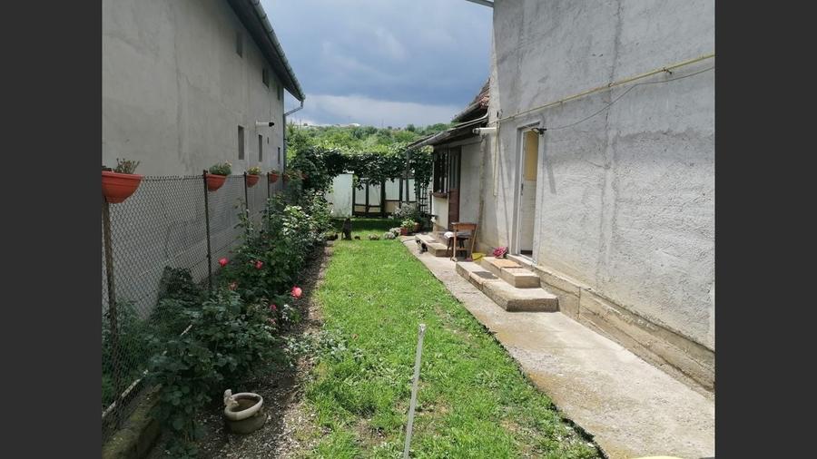 Casă cu gradina 1255mp cu sere, Copaceni , 25km de Cj-N,comision 0% - 15