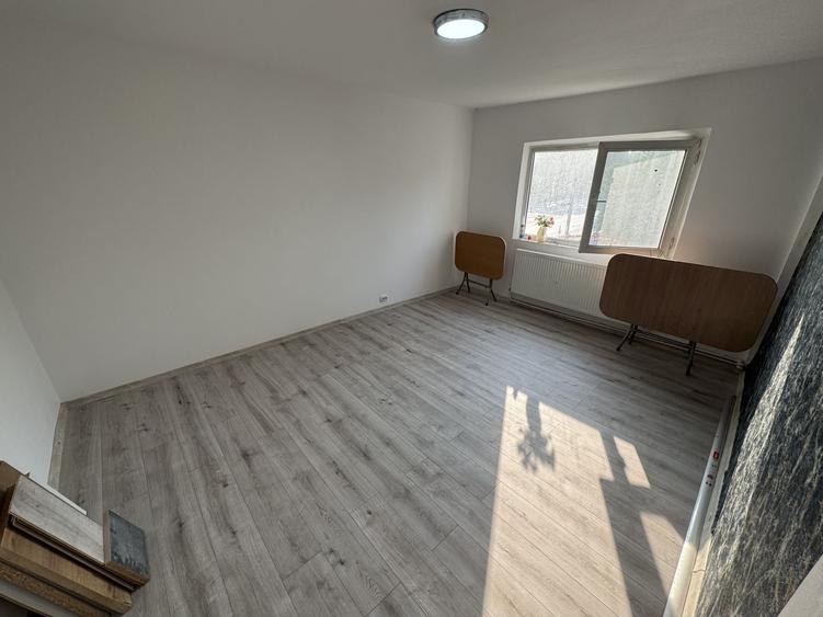 Apartament 3 camere zona Cet - 2